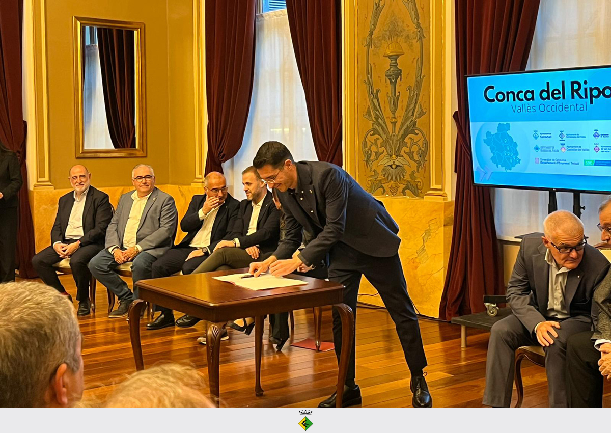 Badia signa l´acord per impulsar l´ocupació als municipis de la Conca del Ripoll Badia signa l´acord per impulsar l´ocupació als municipis de la Conca del Ripoll