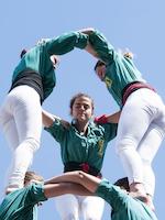 Actuació castellera amb motiu de la Diada de Sant Jordi