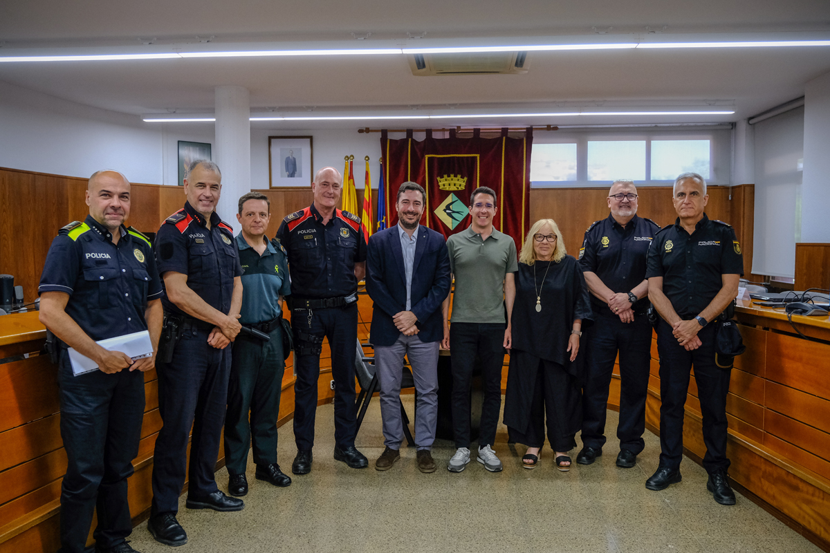 La Junta Local de Seguretat, a la Sala de Plens de l'Ajuntament La Junta Local de Seguretat, a la Sala de Plens de l'Ajuntament