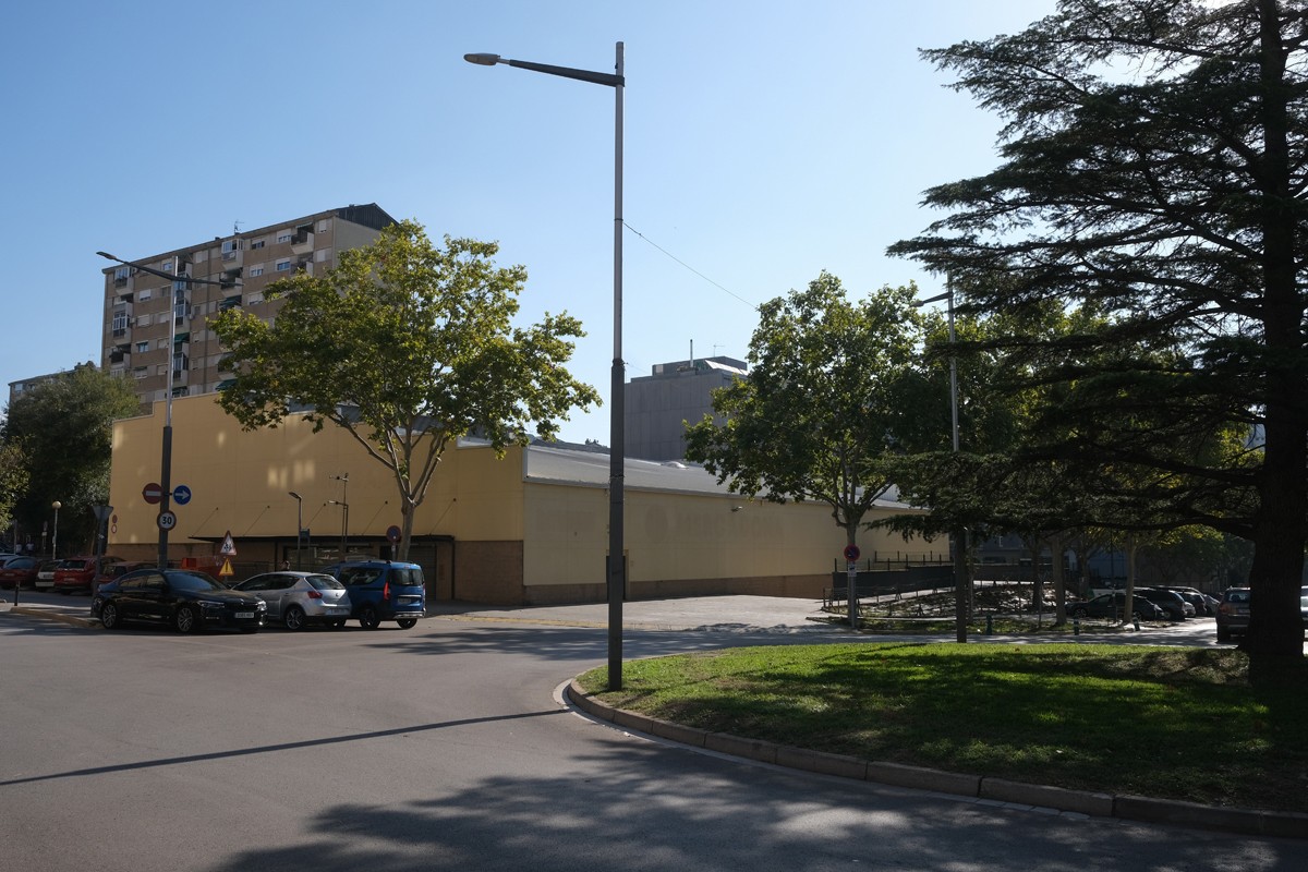 Imatge de l'espai que ocuparà el supermercat Consum Imatge de l'espai que ocuparà el supermercat Consum
