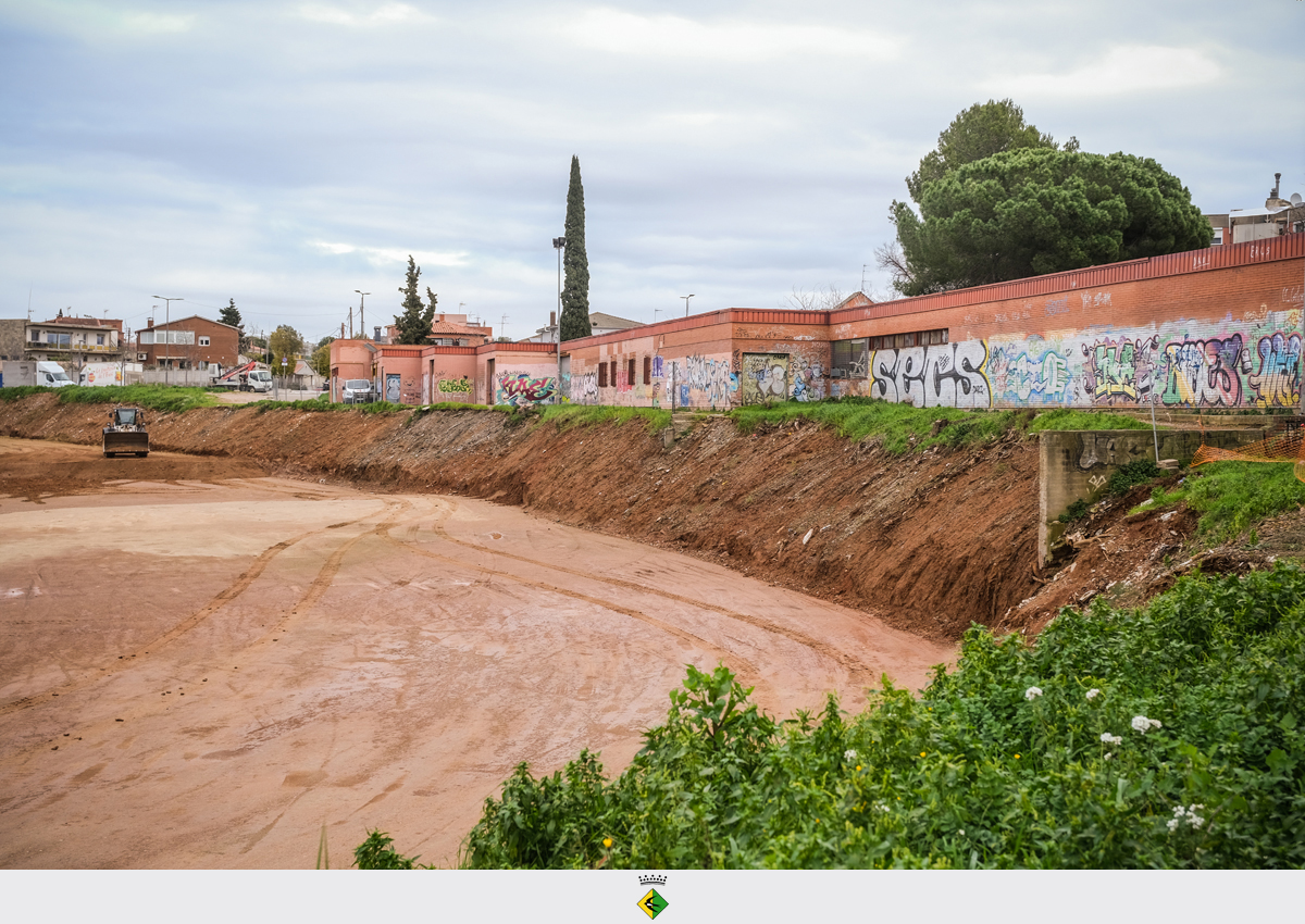Solar del Casal de Joves que l'Ajuntament cedeix a la Generalitat per a la construcció d'una residència per a la gent gran Solar del Casal de Joves que l'Ajuntament cedeix a la Generalitat per a la construcció d'una residència per a la gent gran